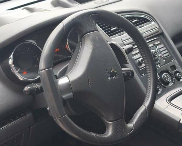 Білий Пежо 5008, об'ємом двигуна 1.6 л та пробігом 248 тис. км за 9700 $, фото 8 на Automoto.ua