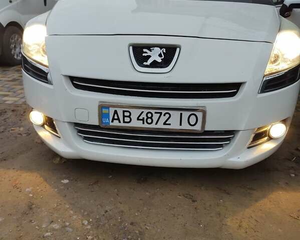 Белый Пежо 5008, объемом двигателя 1.6 л и пробегом 211 тыс. км за 9500 $, фото 6 на Automoto.ua