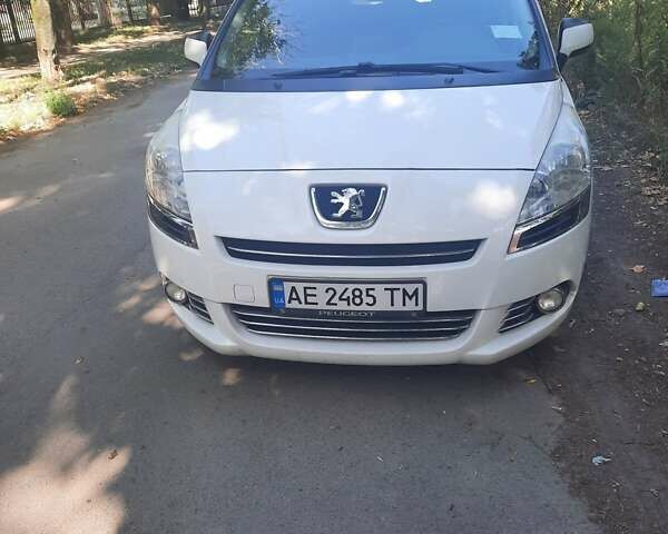 Белый Пежо 5008, объемом двигателя 1.6 л и пробегом 302 тыс. км за 7199 $, фото 15 на Automoto.ua