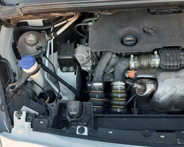 Белый Пежо 5008, объемом двигателя 1.6 л и пробегом 240 тыс. км за 9300 $, фото 27 на Automoto.ua