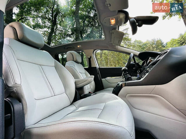 Білий Пежо 5008, об'ємом двигуна 2 л та пробігом 269 тис. км за 9999 $, фото 37 на Automoto.ua
