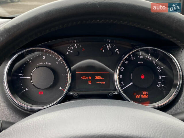 Білий Пежо 5008, об'ємом двигуна 2 л та пробігом 221 тис. км за 9900 $, фото 27 на Automoto.ua