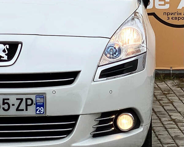 Білий Пежо 5008, об'ємом двигуна 2 л та пробігом 221 тис. км за 9900 $, фото 4 на Automoto.ua