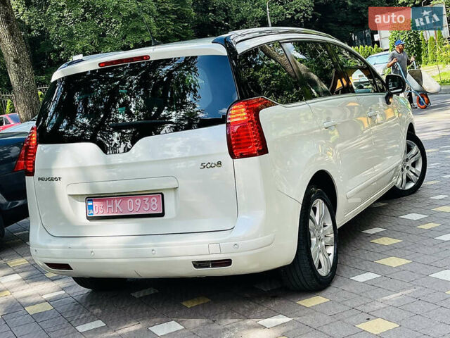 Білий Пежо 5008, об'ємом двигуна 2 л та пробігом 269 тис. км за 9999 $, фото 8 на Automoto.ua