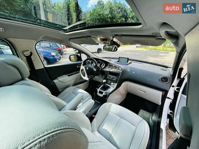 Білий Пежо 5008, об'ємом двигуна 2 л та пробігом 269 тис. км за 9999 $, фото 46 на Automoto.ua