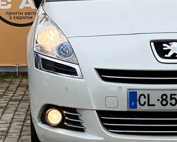 Білий Пежо 5008, об'ємом двигуна 2 л та пробігом 221 тис. км за 9900 $, фото 3 на Automoto.ua