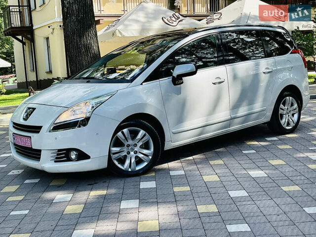 Білий Пежо 5008, об'ємом двигуна 2 л та пробігом 269 тис. км за 9999 $, фото 3 на Automoto.ua