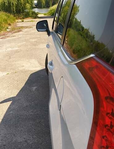 Белый Пежо 5008, объемом двигателя 1.6 л и пробегом 190 тыс. км за 12200 $, фото 14 на Automoto.ua