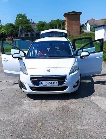 Белый Пежо 5008, объемом двигателя 1.6 л и пробегом 190 тыс. км за 12200 $, фото 11 на Automoto.ua