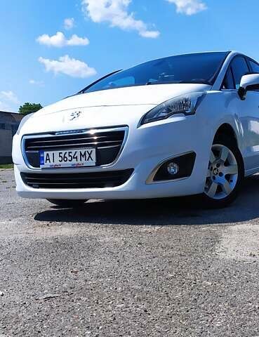 Белый Пежо 5008, объемом двигателя 1.6 л и пробегом 190 тыс. км за 12200 $, фото 10 на Automoto.ua