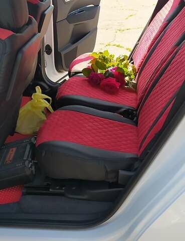 Белый Пежо 5008, объемом двигателя 1.6 л и пробегом 190 тыс. км за 12200 $, фото 22 на Automoto.ua