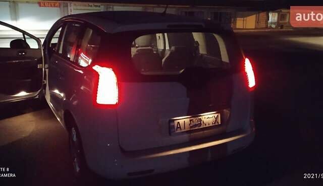 Белый Пежо 5008, объемом двигателя 1.6 л и пробегом 190 тыс. км за 12200 $, фото 3 на Automoto.ua