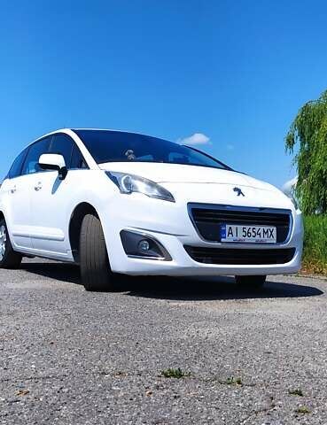 Белый Пежо 5008, объемом двигателя 1.6 л и пробегом 190 тыс. км за 12200 $, фото 9 на Automoto.ua