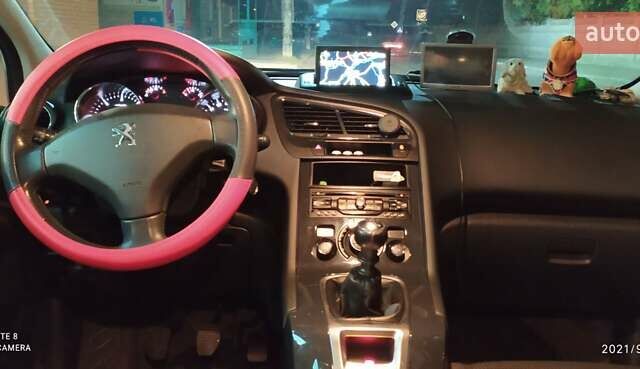 Белый Пежо 5008, объемом двигателя 1.6 л и пробегом 190 тыс. км за 12200 $, фото 5 на Automoto.ua