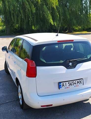 Белый Пежо 5008, объемом двигателя 1.6 л и пробегом 190 тыс. км за 12200 $, фото 17 на Automoto.ua