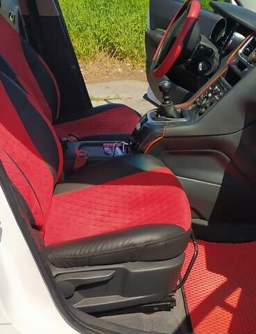 Белый Пежо 5008, объемом двигателя 1.6 л и пробегом 190 тыс. км за 12200 $, фото 15 на Automoto.ua