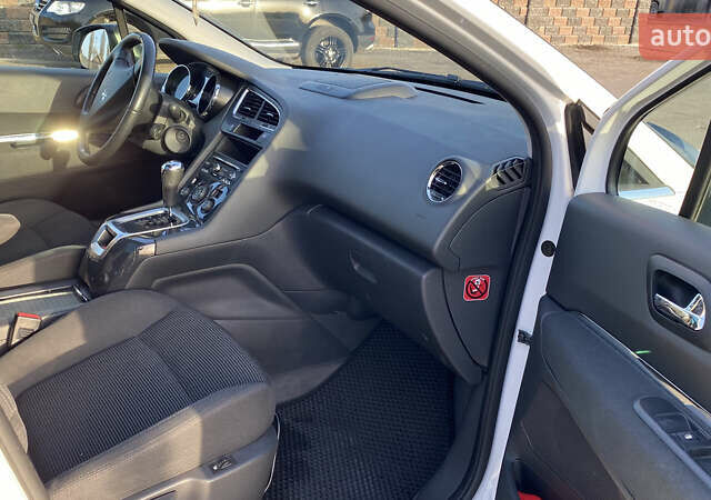 Білий Пежо 5008, об'ємом двигуна 1.56 л та пробігом 173 тис. км за 14500 $, фото 10 на Automoto.ua