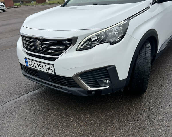 Білий Пежо 5008, об'ємом двигуна 1.56 л та пробігом 217 тис. км за 18900 $, фото 7 на Automoto.ua