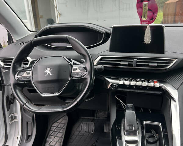 Білий Пежо 5008, об'ємом двигуна 1.56 л та пробігом 217 тис. км за 18900 $, фото 13 на Automoto.ua