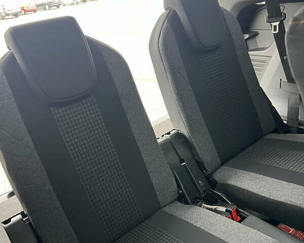 Білий Пежо 5008, об'ємом двигуна 1.56 л та пробігом 217 тис. км за 18900 $, фото 21 на Automoto.ua