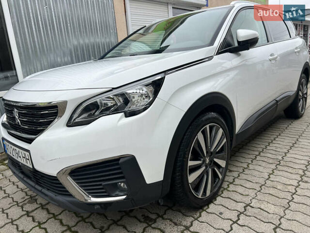 Білий Пежо 5008, об'ємом двигуна 1.56 л та пробігом 217 тис. км за 18900 $, фото 1 на Automoto.ua