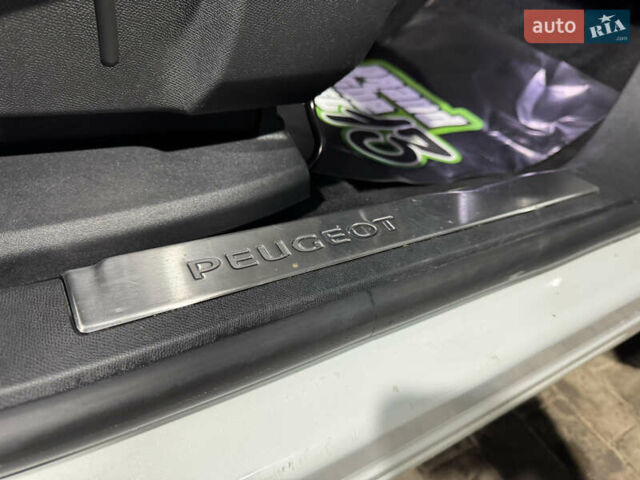 Белый Пежо 5008, объемом двигателя 2 л и пробегом 110 тыс. км за 24500 $, фото 41 на Automoto.ua
