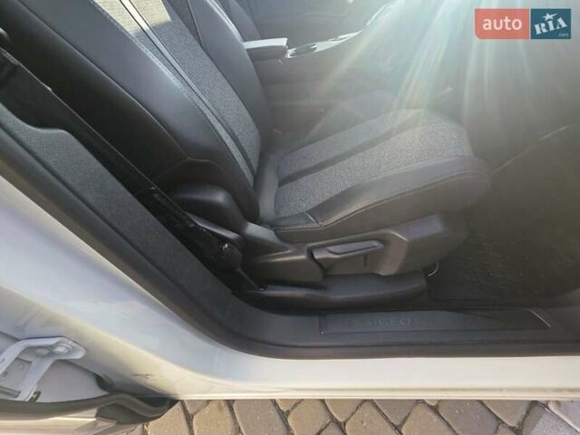 Белый Пежо 5008, объемом двигателя 1.5 л и пробегом 178 тыс. км за 20950 $, фото 54 на Automoto.ua