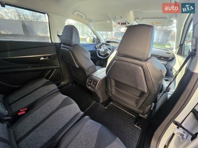 Белый Пежо 5008, объемом двигателя 1.5 л и пробегом 178 тыс. км за 20950 $, фото 58 на Automoto.ua