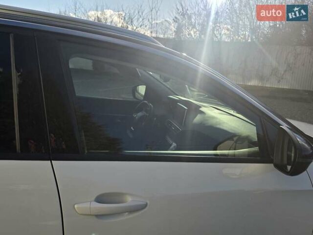 Белый Пежо 5008, объемом двигателя 1.5 л и пробегом 178 тыс. км за 20950 $, фото 17 на Automoto.ua