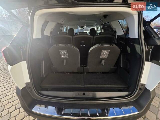 Белый Пежо 5008, объемом двигателя 1.5 л и пробегом 178 тыс. км за 20950 $, фото 66 на Automoto.ua