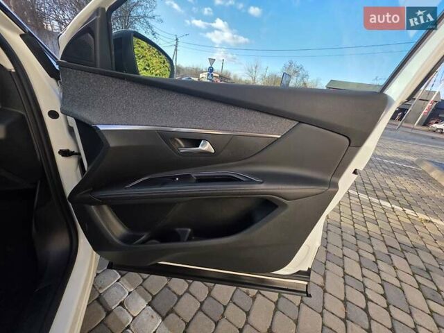 Белый Пежо 5008, объемом двигателя 1.5 л и пробегом 178 тыс. км за 20950 $, фото 47 на Automoto.ua