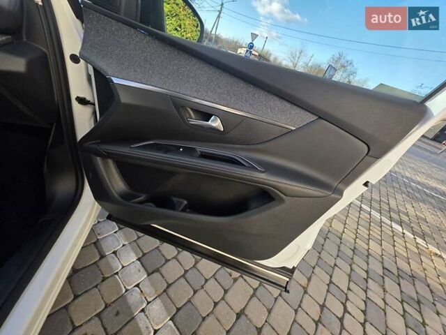 Белый Пежо 5008, объемом двигателя 1.5 л и пробегом 178 тыс. км за 20950 $, фото 55 на Automoto.ua