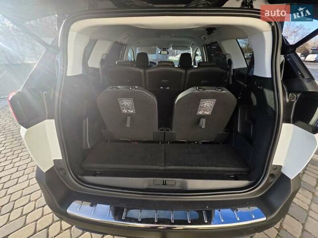 Белый Пежо 5008, объемом двигателя 1.5 л и пробегом 178 тыс. км за 20950 $, фото 62 на Automoto.ua