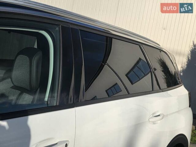 Белый Пежо 5008, объемом двигателя 1.5 л и пробегом 178 тыс. км за 20950 $, фото 28 на Automoto.ua