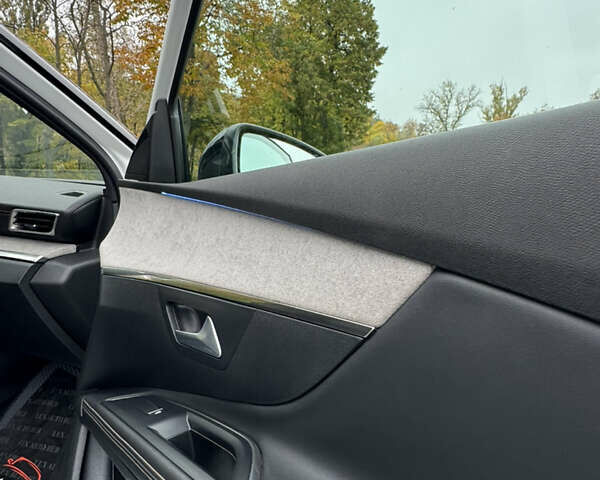 Белый Пежо 5008, объемом двигателя 2 л и пробегом 39 тыс. км за 33999 $, фото 82 на Automoto.ua