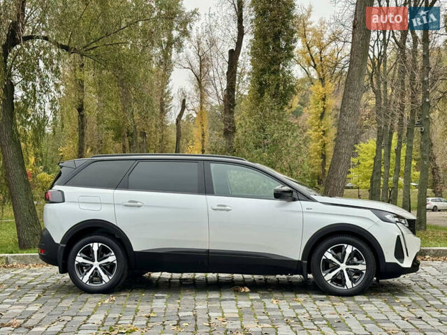 Белый Пежо 5008, объемом двигателя 2 л и пробегом 39 тыс. км за 33999 $, фото 3 на Automoto.ua
