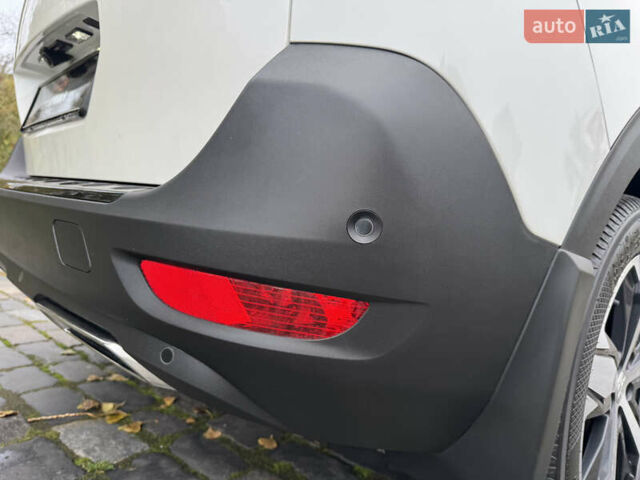 Белый Пежо 5008, объемом двигателя 2 л и пробегом 39 тыс. км за 33999 $, фото 125 на Automoto.ua