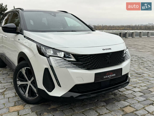 Белый Пежо 5008, объемом двигателя 2 л и пробегом 39 тыс. км за 33999 $, фото 146 на Automoto.ua