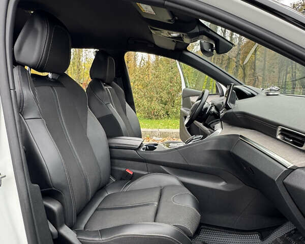 Белый Пежо 5008, объемом двигателя 2 л и пробегом 39 тыс. км за 33999 $, фото 88 на Automoto.ua
