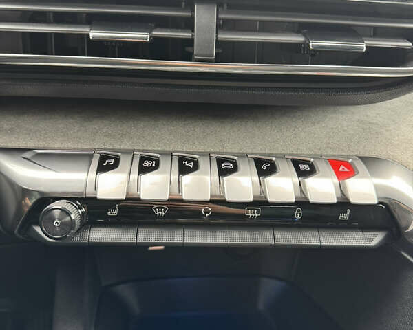 Белый Пежо 5008, объемом двигателя 2 л и пробегом 39 тыс. км за 33999 $, фото 137 на Automoto.ua