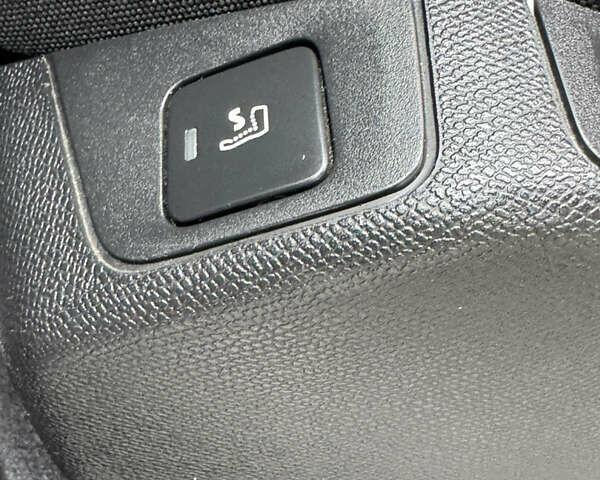 Белый Пежо 5008, объемом двигателя 2 л и пробегом 39 тыс. км за 33999 $, фото 21 на Automoto.ua