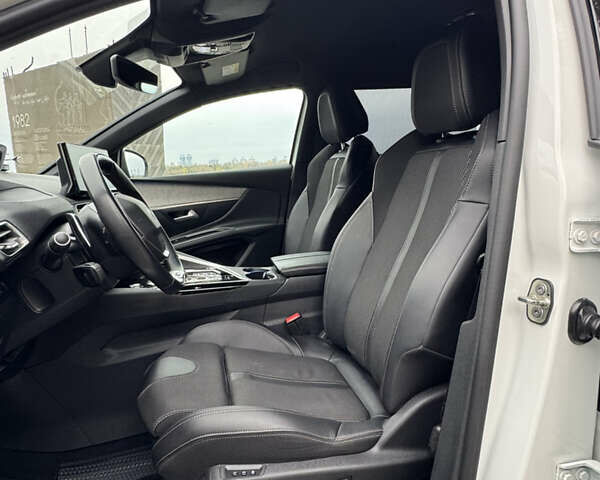 Белый Пежо 5008, объемом двигателя 2 л и пробегом 39 тыс. км за 33999 $, фото 10 на Automoto.ua