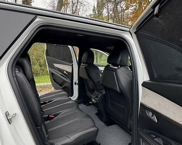 Белый Пежо 5008, объемом двигателя 2 л и пробегом 39 тыс. км за 33999 $, фото 73 на Automoto.ua