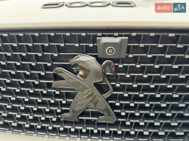 Белый Пежо 5008, объемом двигателя 2 л и пробегом 39 тыс. км за 33999 $, фото 106 на Automoto.ua