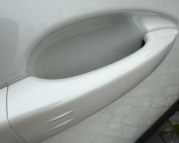 Белый Пежо 5008, объемом двигателя 2 л и пробегом 39 тыс. км за 33999 $, фото 77 на Automoto.ua