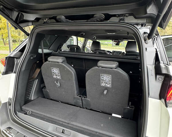 Белый Пежо 5008, объемом двигателя 2 л и пробегом 39 тыс. км за 33999 $, фото 31 на Automoto.ua