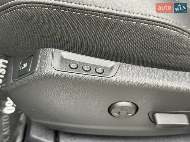 Белый Пежо 5008, объемом двигателя 2 л и пробегом 39 тыс. км за 33999 $, фото 22 на Automoto.ua