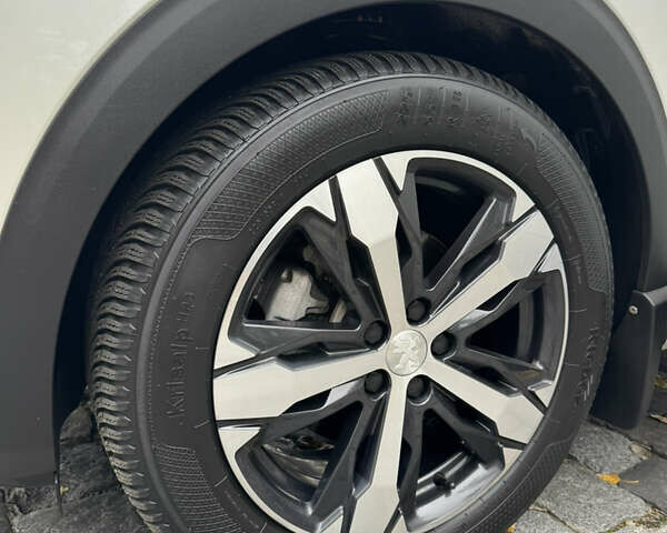 Белый Пежо 5008, объемом двигателя 2 л и пробегом 39 тыс. км за 33999 $, фото 96 на Automoto.ua