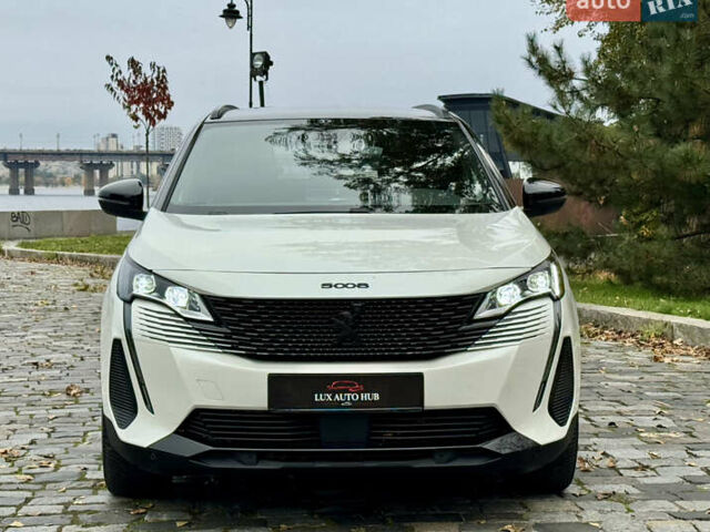 Белый Пежо 5008, объемом двигателя 2 л и пробегом 39 тыс. км за 33999 $, фото 1 на Automoto.ua