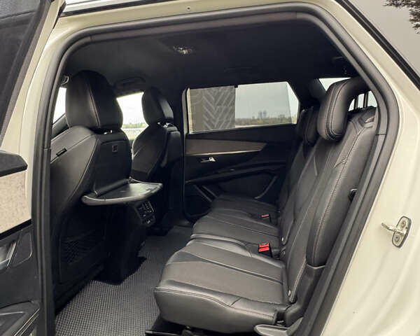 Белый Пежо 5008, объемом двигателя 2 л и пробегом 39 тыс. км за 33999 $, фото 11 на Automoto.ua